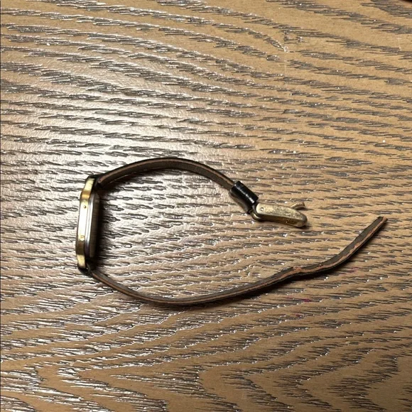 Vintage Members Only Digital Watch – WORKING – 1970s LCD Quartz – Gold Tone - Picture 14 of 14